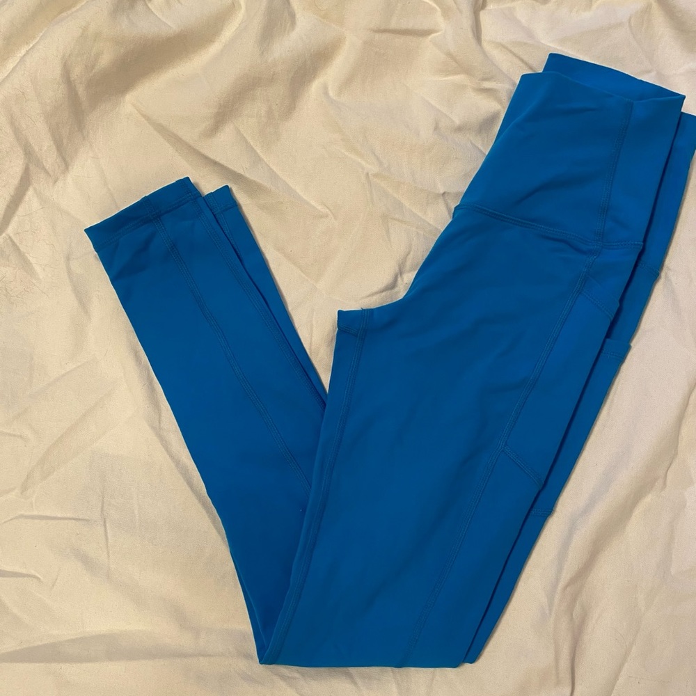 Buff bunny blue leggings with side pockets!